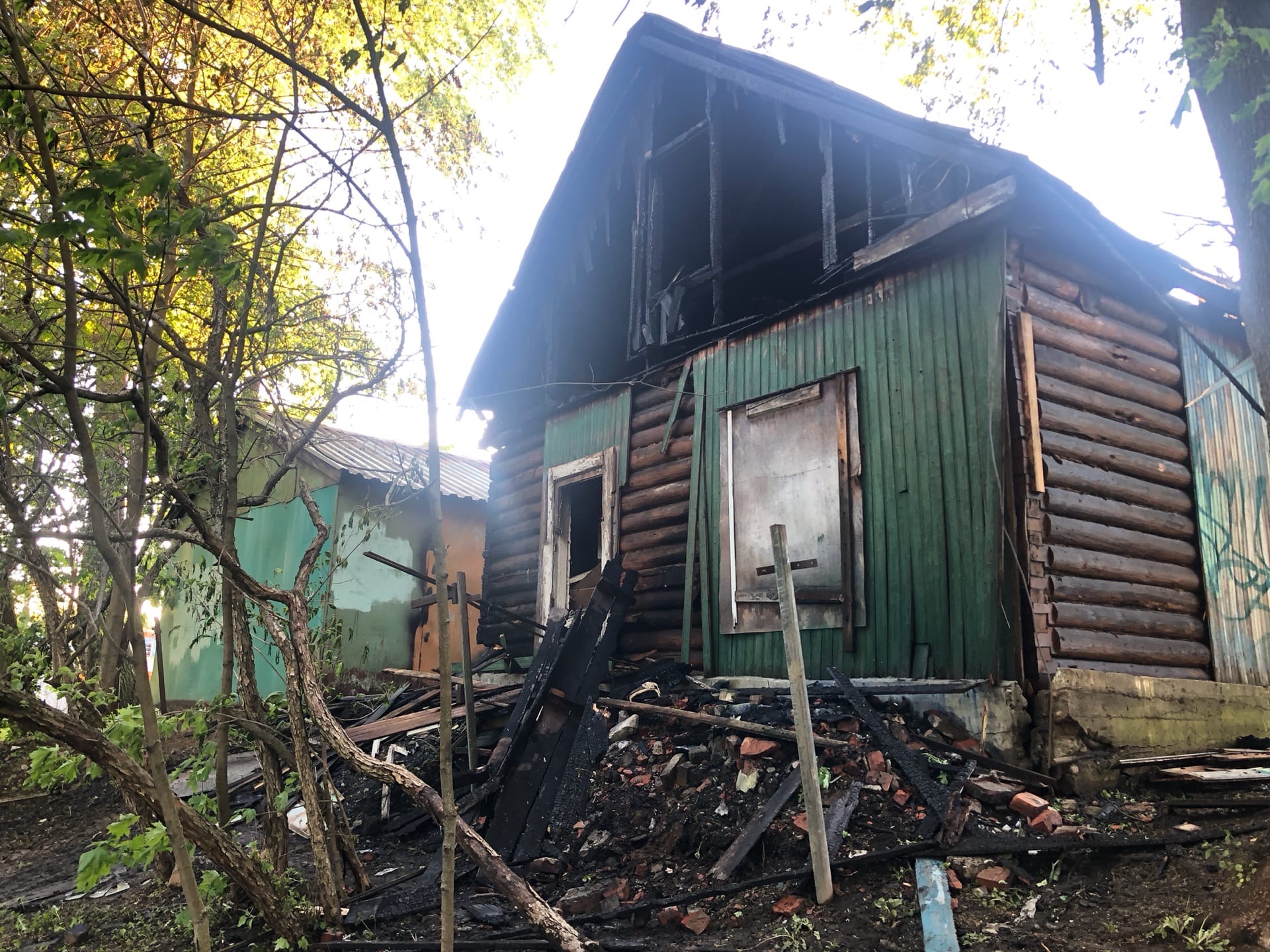 За неделю в Сестрорецке сгорело три деревянных дома фото ЗакС политика За неделю в Сестрорецке сгорело три деревянных дома