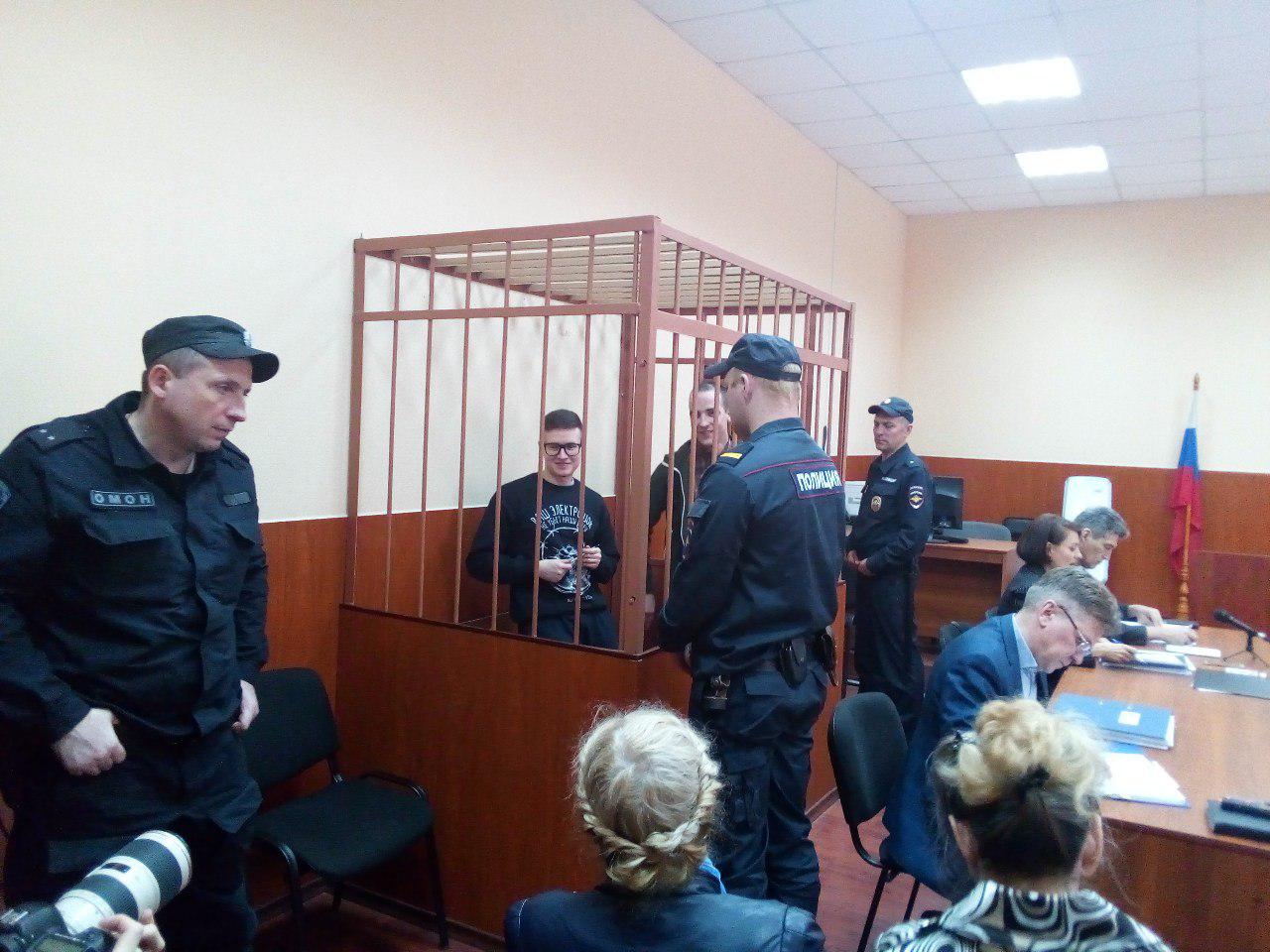 В Петербурге возобновилось рассмотрение дела "Сети" фото ЗакС политика В Петербурге возобновилось рассмотрение дела "Сети"