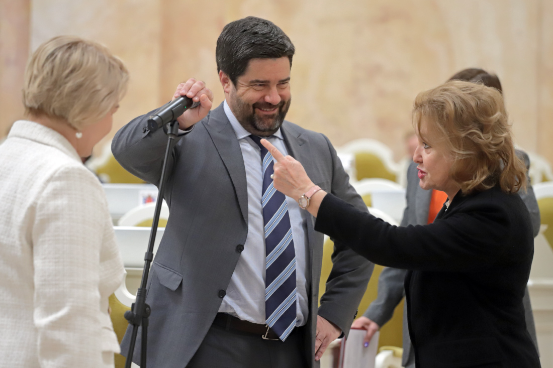 IMG_3239.JPG (303 KB)