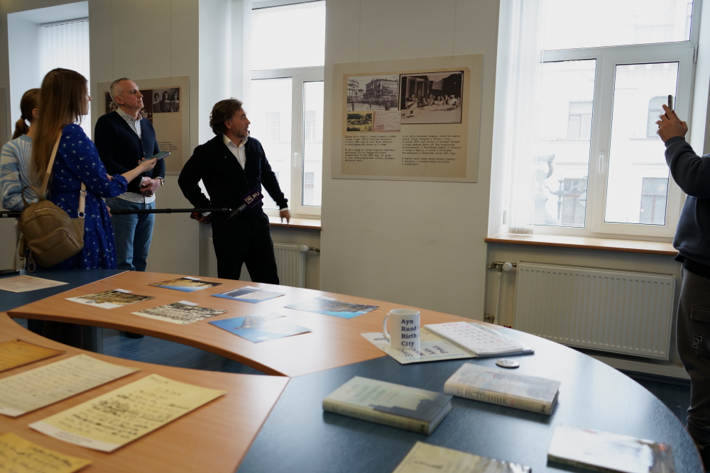 KL_09325.JPG (861 KB)