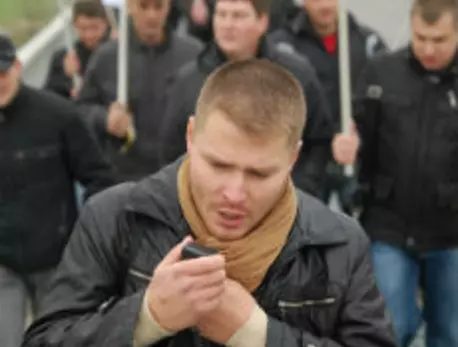 Роман Стригунков: Когда они узнавали, что я в розыске, они улыбались и отпускали меня. Для них враг России - это друг : ЗакС.Ру : Статьи
