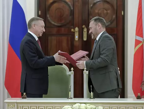 Политические прогнозы на 2022 год: Возможные муниципальные выборы, дружба ЗакСа и Смольного и ожидание событий : ЗакС.Ру : Статьи