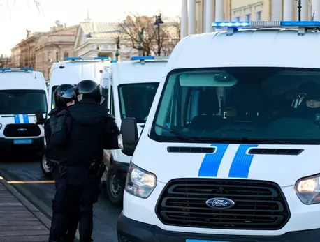 Новые "политические" уголовки Петербурга : ЗакС.Ру : Статьи