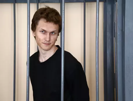 Социолог высоко оценила статус военных: дело о сгоревшем чучеле подходит к концу : ЗакС.Ру : Статьи