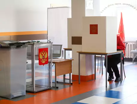 Оппозиционеры за бортом участковых избиркомов : ЗакС.Ру : Статьи