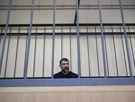 Замглавы Василеостровского района отправили к бывшему начальнику : ЗакС.Ру : Статьи
