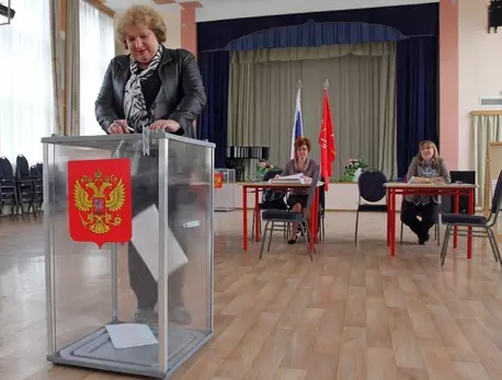 Кандидаты в муниципалы на низком старте : ЗакС.Ру : Статьи