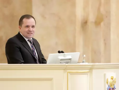 Депутат Андрей Рябоконь: "Покупать нужно просторное жилье" : ЗакС.Ру : Статьи