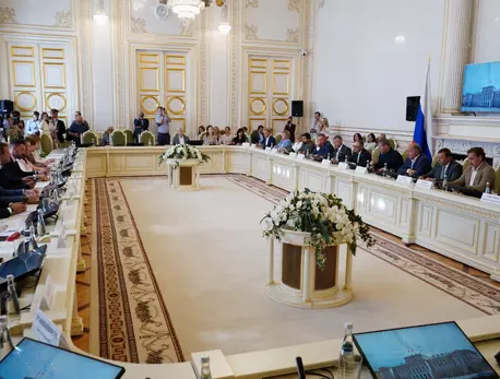 ЗакС приступил к обсуждению бюджета Петербурга на 2026 год : ЗакС.Ру : Статьи