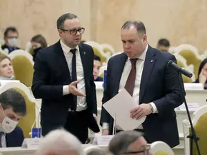 фото ЗакС Петербургский День отца привели в соответствие федеральному фото ЗакС политика Петербургский День отца привели в соответствие федеральному
