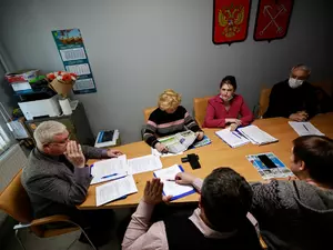 фото ЗакС политика Совет МО "Южно-Приморский" не стал отменять видеотрансляции с заседаний