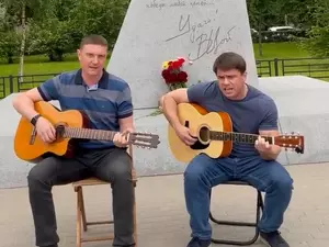 фото ЗакС Депутаты-единороссы записали видео в честь Виктора Цоя фото ЗакС политика Депутаты-единороссы записали видео в честь Виктора Цоя