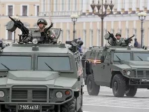 фото ЗакС политика Смольный: Петербург не вводил ограничения на выезд из города из-за мобилизации