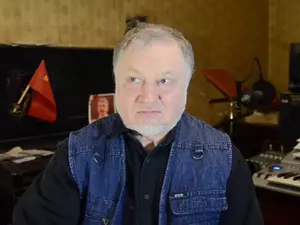 фото ЗакС Умер бард Александр Харчиков фото ЗакС политика Умер бард Александр Харчиков