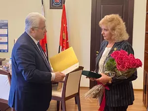 Агапитову наградили медалью "350 лет Петру Великому"