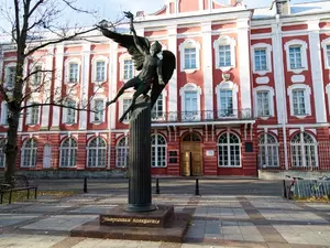 фото ЗакС СПбГУ готов потратить на капремонт общежитий и здания Двенадцати коллегий более 2 млрд рублей фото ЗакС политика СПбГУ готов потратить на капремонт общежитий и здания Двенадцати коллегий более 2 млрд рублей