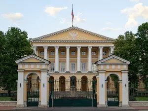 фото ЗакС Из комитета финансов ушла заместитель главы  фото ЗакС политика Из комитета финансов ушла заместитель главы