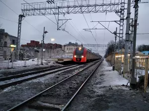 фото ЗакС политика Железнодорожную ВСМ между Москвой и Петербургом запустят до 2030 года
