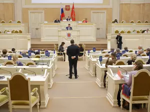 фото ЗакС политика В Петербурге хотят разрешить тратить маткапитал на профподготовку родителей