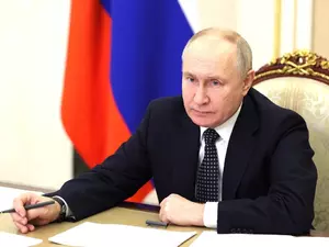 фото ЗакС Путин подал в ЦИК декларацию как кандидат в президенты фото ЗакС политика Путин подал в ЦИК декларацию как кандидат в президенты