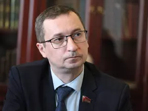 фото ЗакС Роман Кононенко может стать кандидатом в губернаторы Петербурга от КПРФ фото ЗакС политика Роман Кононенко может стать кандидатом в губернаторы Петербурга от КПРФ