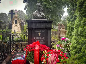 фото ЗакС В Петербурге почтили память первого мэра города Анатолия Собчака фото ЗакС политика В Петербурге почтили память первого мэра города Анатолия Собчака