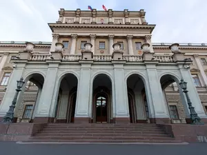 фото ЗакС ЗакС снова обсудит свои поправки к федеральном закону о КРТ фото ЗакС политика ЗакС снова обсудит свои поправки к федеральном закону о КРТ