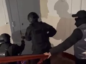 фото ЗакС Хакеров, оформлявших займы через "Госуслуги", задержали в Ленобласти фото ЗакС политика Хакеров, оформлявших займы через "Госуслуги", задержали в Ленобласти