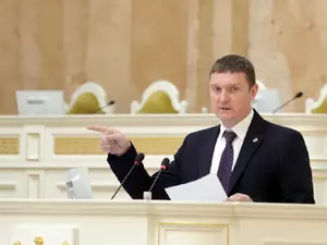 фото ЗакС Депутат Цивилев попросил создать зоны высадки пассажиров у вокзалов Петербурга фото ЗакС политика Депутат Цивилев попросил создать зоны высадки пассажиров у вокзалов Петербурга