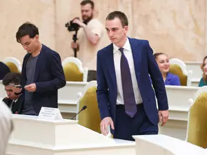 фото ЗакС Сын экс-спикера ЗакСа Тюльпанов хочет вступить в ЕР через чеченское отделение фото ЗакС политика Сын экс-спикера ЗакСа Тюльпанов хочет вступить в ЕР через чеченское отделение