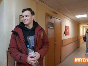 фото ЗакС СПбГУ отчислил студента после штрафа за акцию с манекеном Минервы фото ЗакС политика СПбГУ отчислил студента после штрафа за акцию с манекеном Минервы