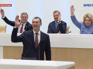    ,     