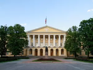 фото ЗакС Комблаг рассмотрел почти 300 заявок на участие в программе "Петербургские дворы" фото ЗакС политика Комблаг рассмотрел почти 300 заявок на участие в программе "Петербургские дворы"