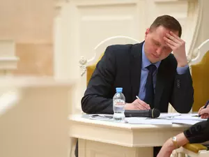 фото ЗакС Зинчук предложил считать ветеранами труда учителей и медиков с 35-летним стажем фото ЗакС политика Зинчук предложил считать ветеранами труда учителей и медиков с 35-летним стажем