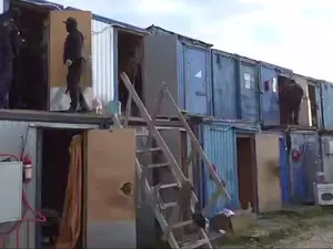 фото ЗакС В Ломоносове задержали иностранца по подозрению в организации незаконной миграции фото ЗакС политика В Ломоносове задержали иностранца по подозрению в организации незаконной миграции