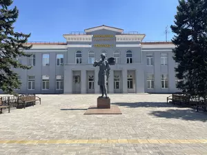          19 