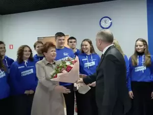 Беглов и Бельский открыли новое отделение "Единой России" на Невском