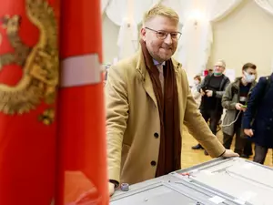 Лидера "Яблока" Николая Рыбакова хотят судить за пост с портретом Навального*