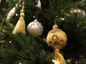 Новогоднее оформление получат более 700 локаций в Петербурге