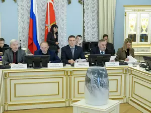 ЗакС направит в Минэкономразвития предложения по работе роботов-курьеров