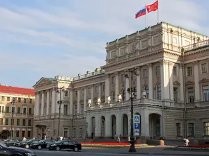 Парламент утвердил новую схему избирательных округов для выборов в ЗакС