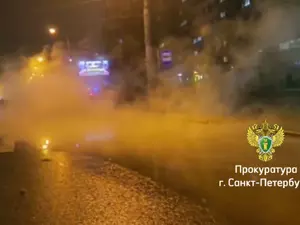 СК и прокуратура заинтересовались прорывом трубы на Маршала Казакова