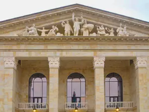 Беглов принял участие в открытии драмтеатра в Мариуполе