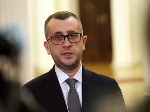 Пиотровский: Люди, не использующие ИИ в работе, "на ступеньку ниже"