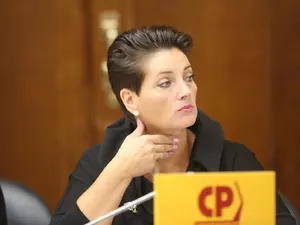 Тихонова призвала платить пенсию на два дня раньше