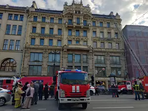В доме на Невском проспекте начался пожар