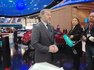 Бельский остался доволен презентацией "Крестов" на петербургском стенде ПМЭФ