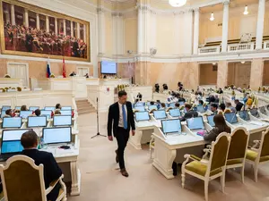 Вице-губернатор Корабельников поблагодарил депутатов седьмого созыва за работу над бюджетом