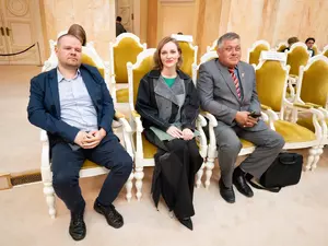 Только три "малые" партии выступили на заседании ЗакСа