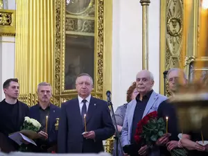 Беглов простился с народной артисткой СССР Людмилой Чурсиной